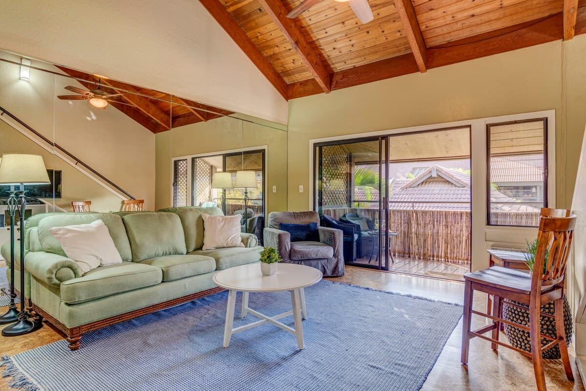 Condo in Kihei · ★4.52 · 2 bedrooms · 3 beds · 2 baths - Photo 2