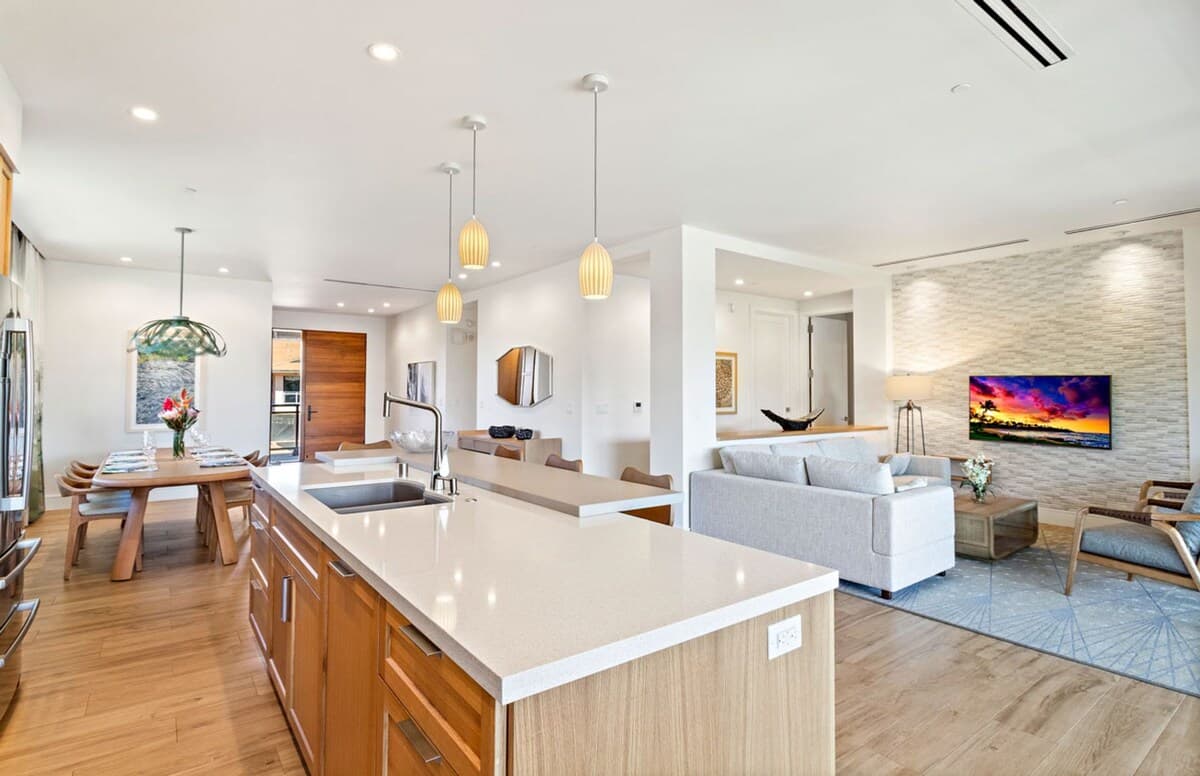 Condo in Lahaina · ★4.81 · 3 bedrooms · 4 beds · 3 baths - Photo 3