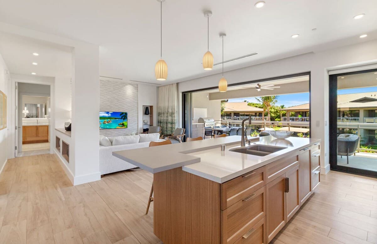 Condo in Lahaina · ★4.81 · 3 bedrooms · 4 beds · 3 baths - Photo 4