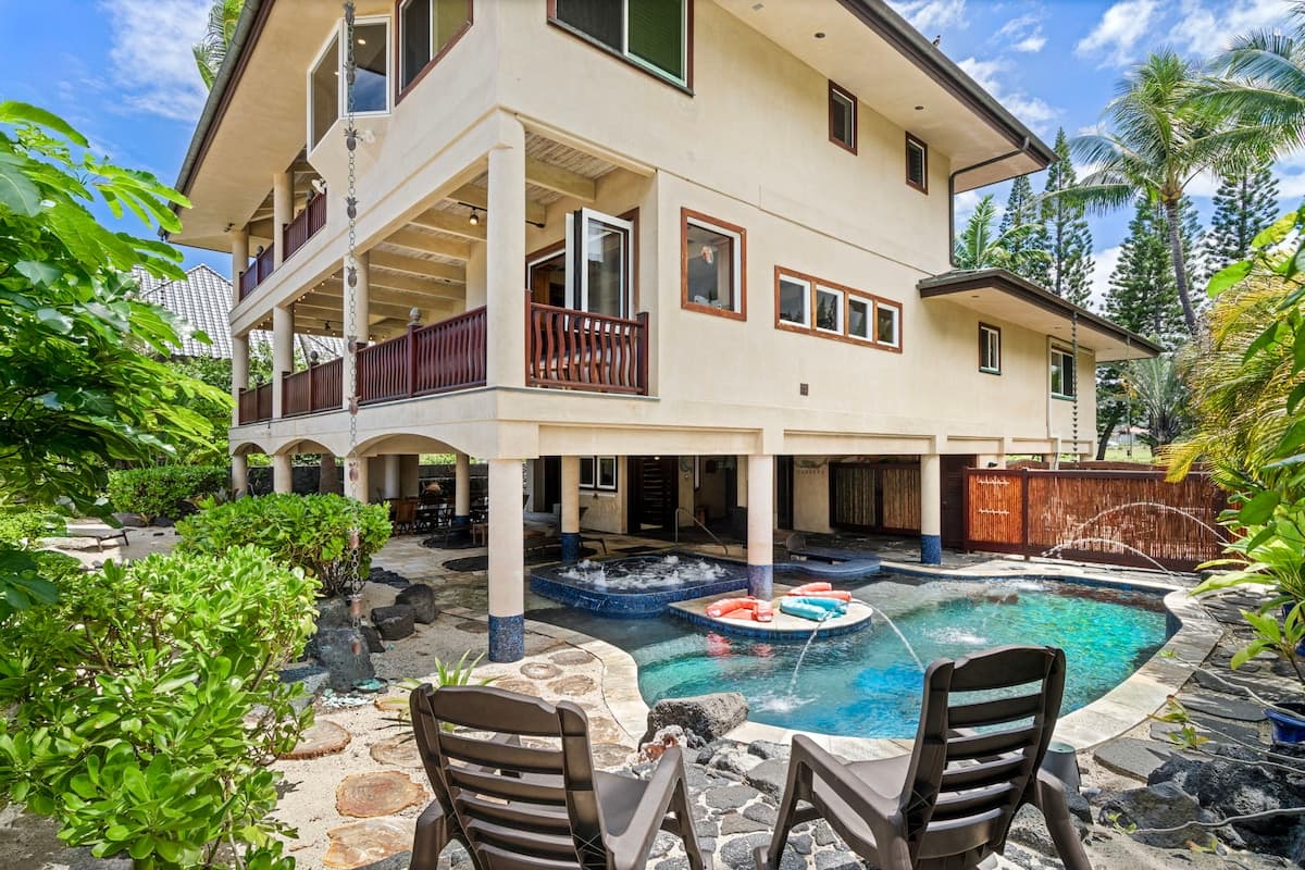 Home in Kailua-Kona · ★4.93 · 4 bedrooms · 10 beds · 4 baths - Photo 3