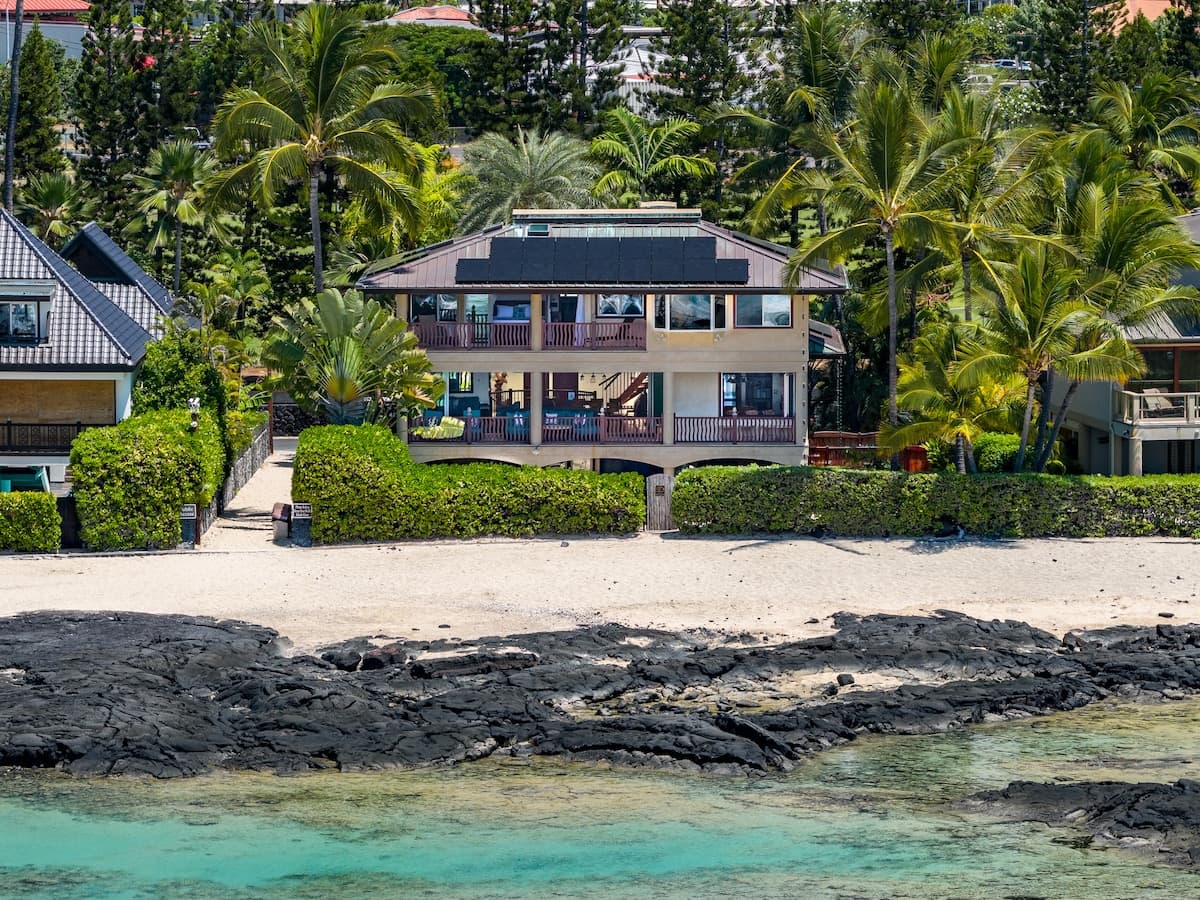 Home in Kailua-Kona · ★4.93 · 4 bedrooms · 10 beds · 4 baths - Photo 2