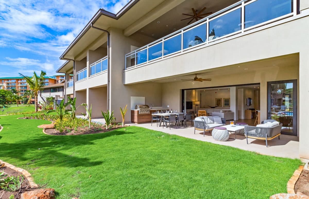 Condo in Lahaina · ★4.67 · 3 bedrooms · 4 beds · 3 baths - Photo 4
