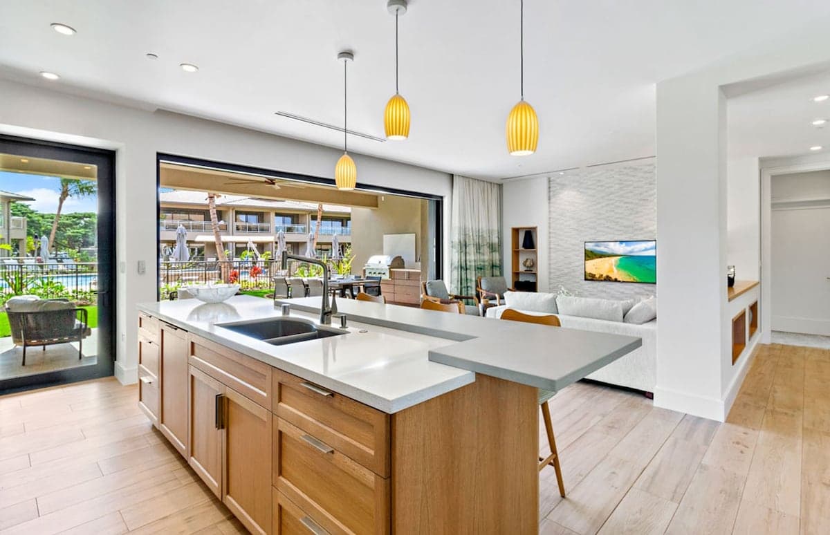 Condo in Lahaina · ★4.67 · 3 bedrooms · 4 beds · 3 baths - Photo 3