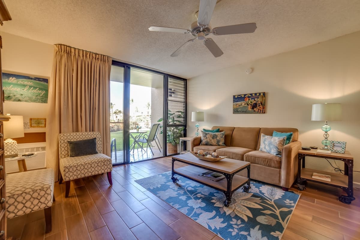 Condo in Kihei · ★4.43 · 1 bedroom · 2 beds · 2 baths - Photo 5