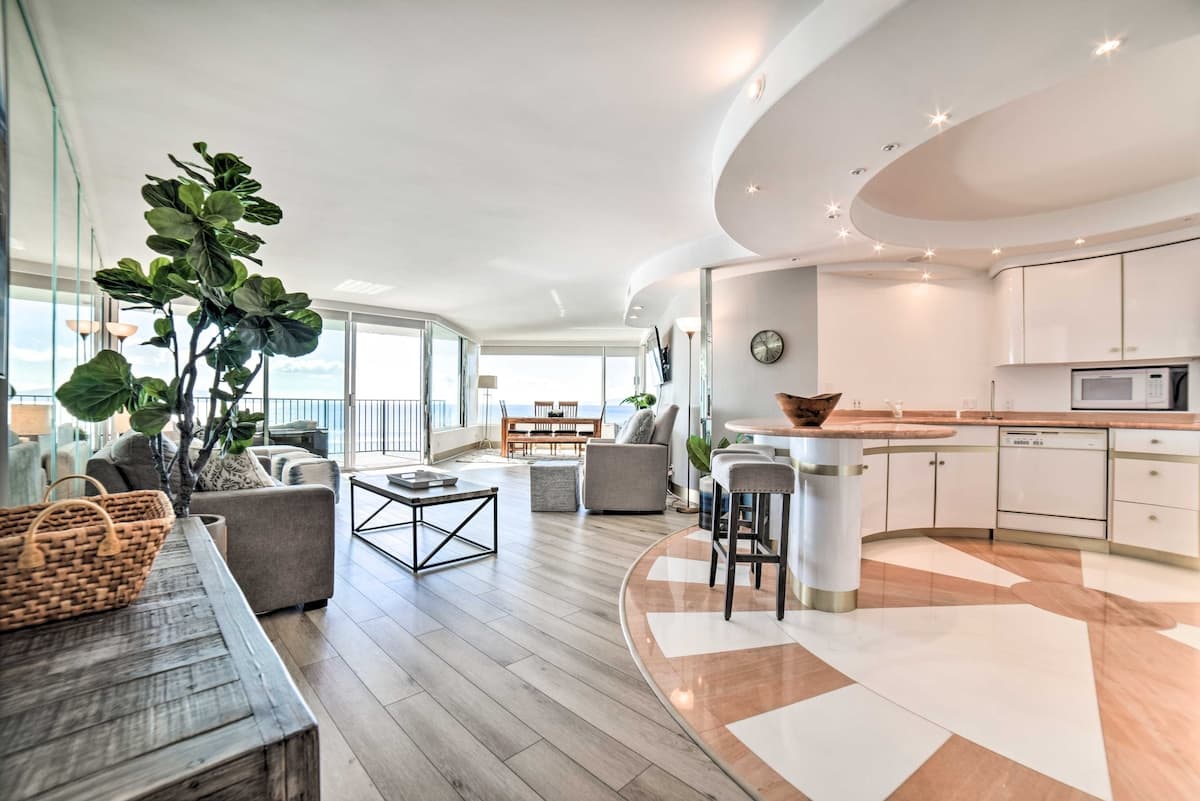 Luxurious Maui Getaway w/ Panoramic Ocean Views - Photo 4