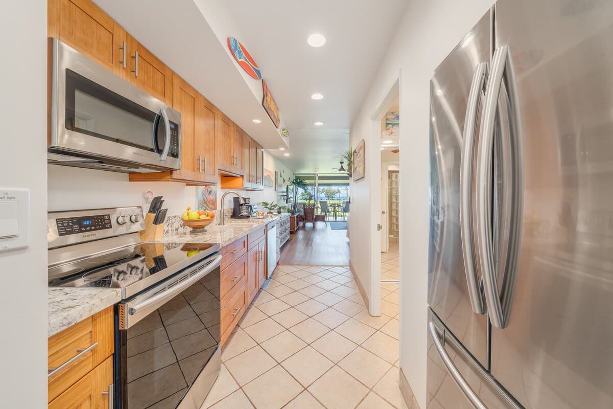 Condo in Lahaina · ★4.92 · 1 bedroom · 2 beds · 1 bath - Photo 3