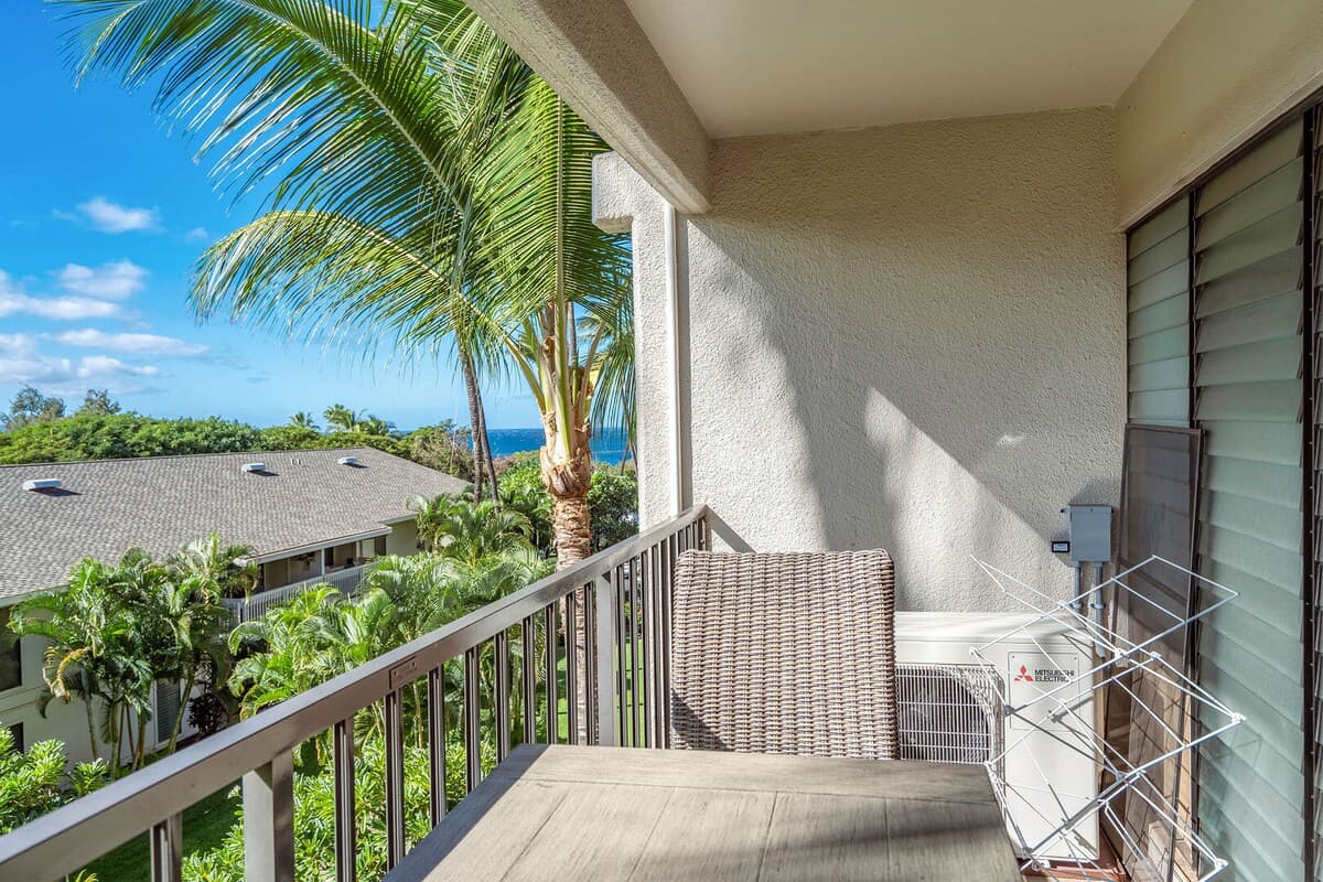 Condo in Kihei · ★4.76 · 1 bedroom · 2 beds · 1 private bath - Photo 5