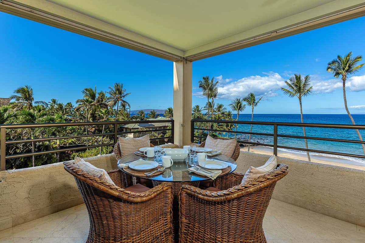 Condo in Kihei · ★5.0 · 2 bedrooms · 3 beds · 2 baths - Photo 1