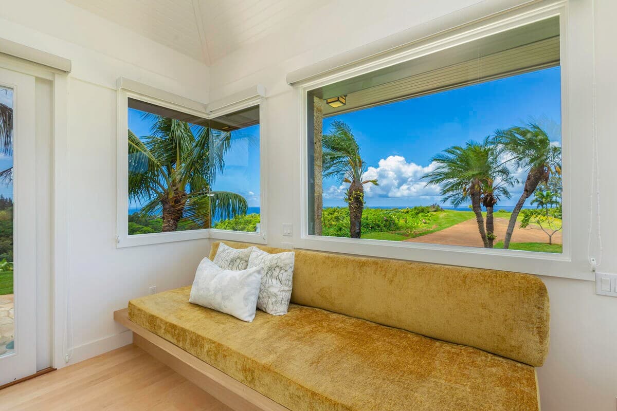 Home in Kilauea · ★4.75 · 1 bedroom · 1 bed · 1 bath - Photo 5