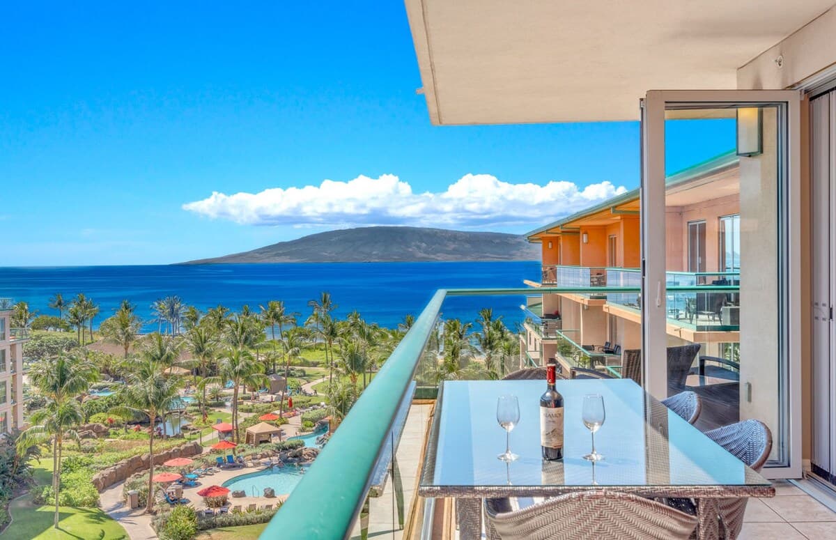 Condo in Lahaina · ★5.0 · 2 bedrooms · 3 beds · 2 baths - Photo 5