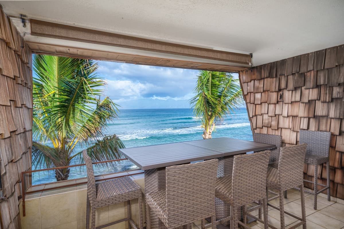 Condo in Lahaina · ★4.91 · 3 bedrooms · 3 beds · 2 baths - Photo 4