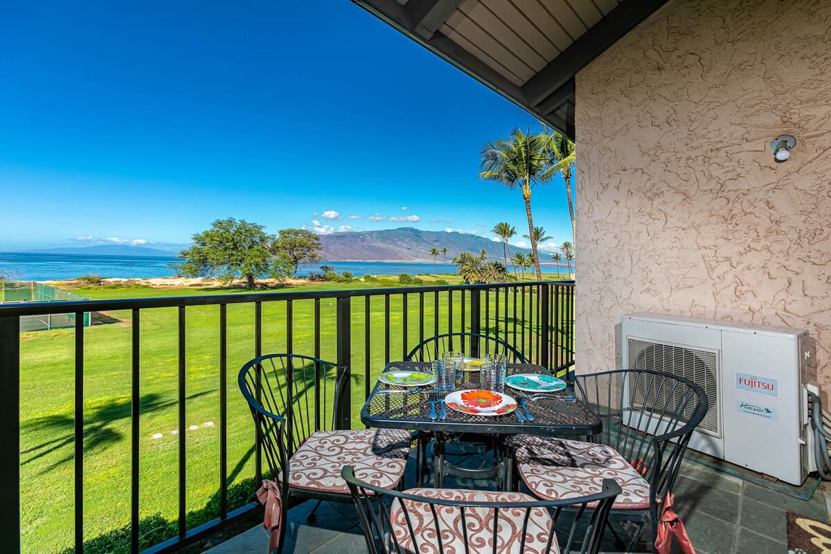 Condo in Kihei · ★4.77 · 2 bedrooms · 4 beds · 2 shared baths - Photo 4