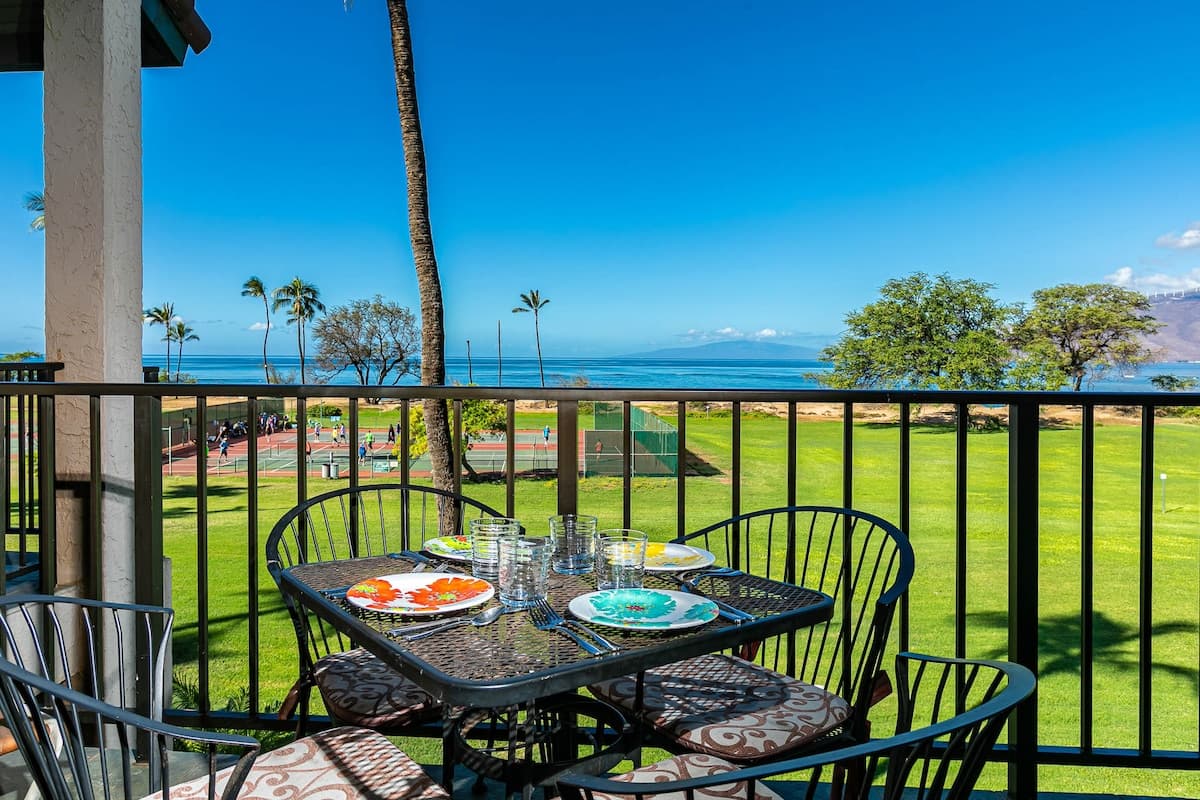 Condo in Kihei · ★4.77 · 2 bedrooms · 4 beds · 2 shared baths - Photo 1