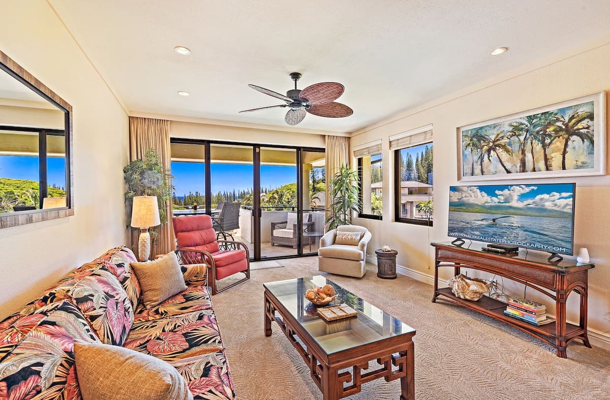 Condo in Lahaina · ★5.0 · 1 bedroom · 2 beds · 2 baths - Photo 1