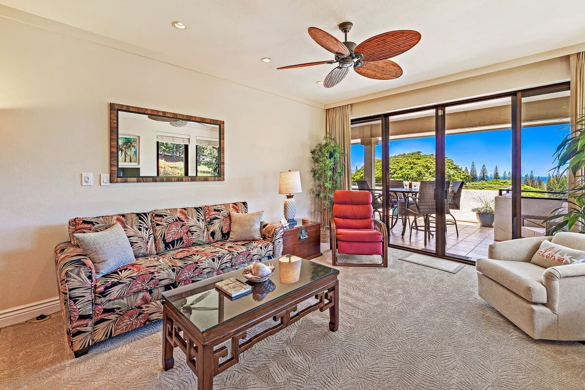 Condo in Lahaina · ★5.0 · 1 bedroom · 2 beds · 2 baths - Photo 3