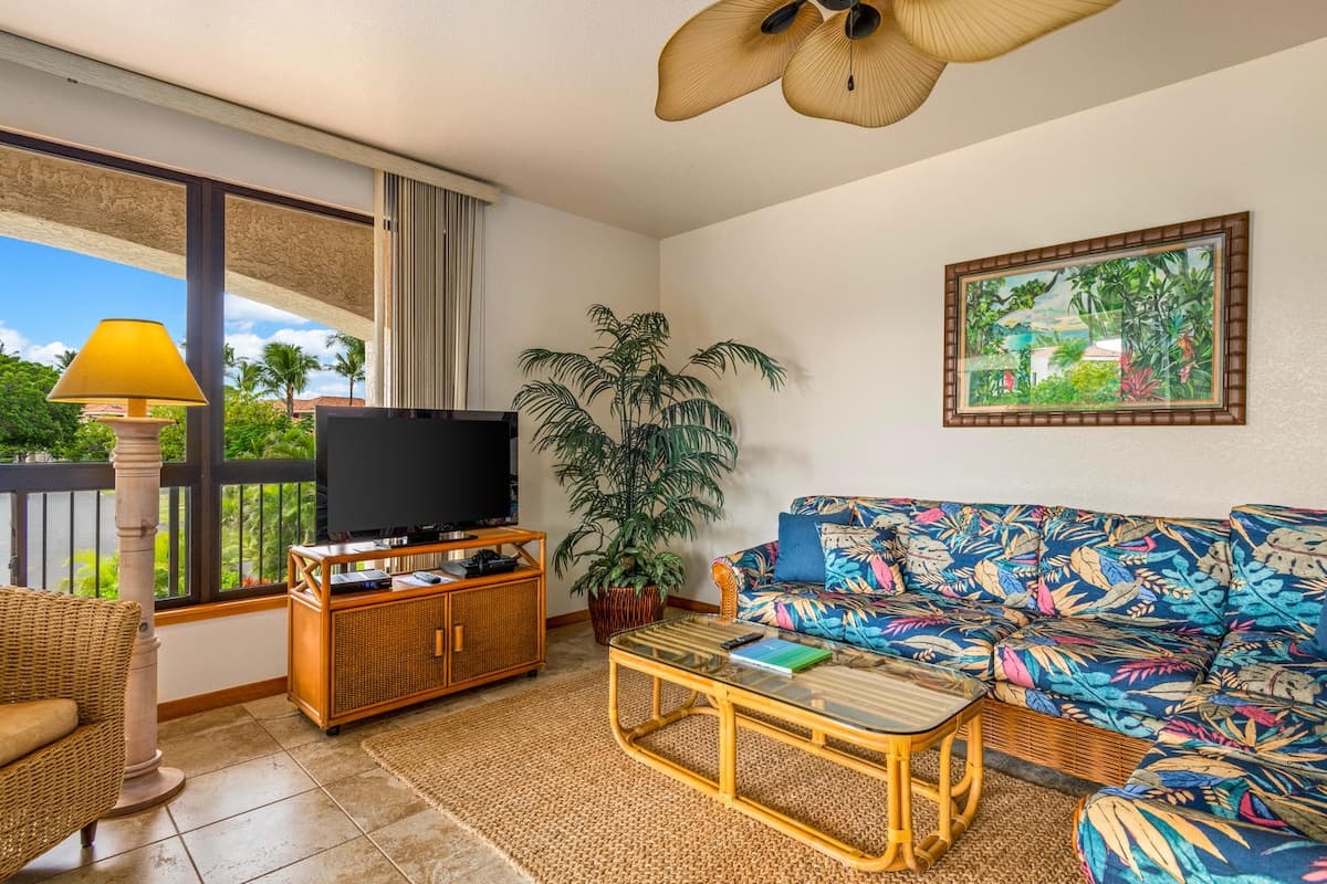 Condo in Waikoloa Village · ★4.83 · 1 bedroom · 2 beds · 1 bath - Photo 4