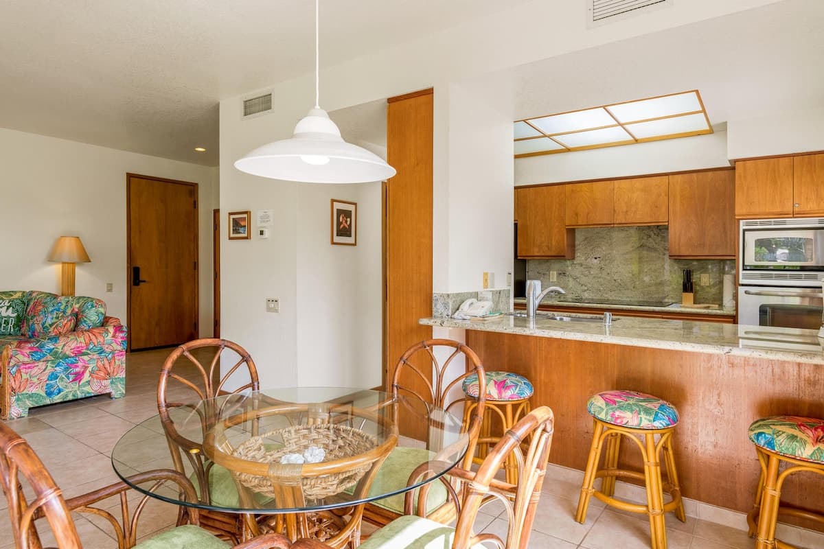 Condo in Waikoloa Village · ★4.7 · 1 bedroom · 2 beds · 1 bath - Photo 2