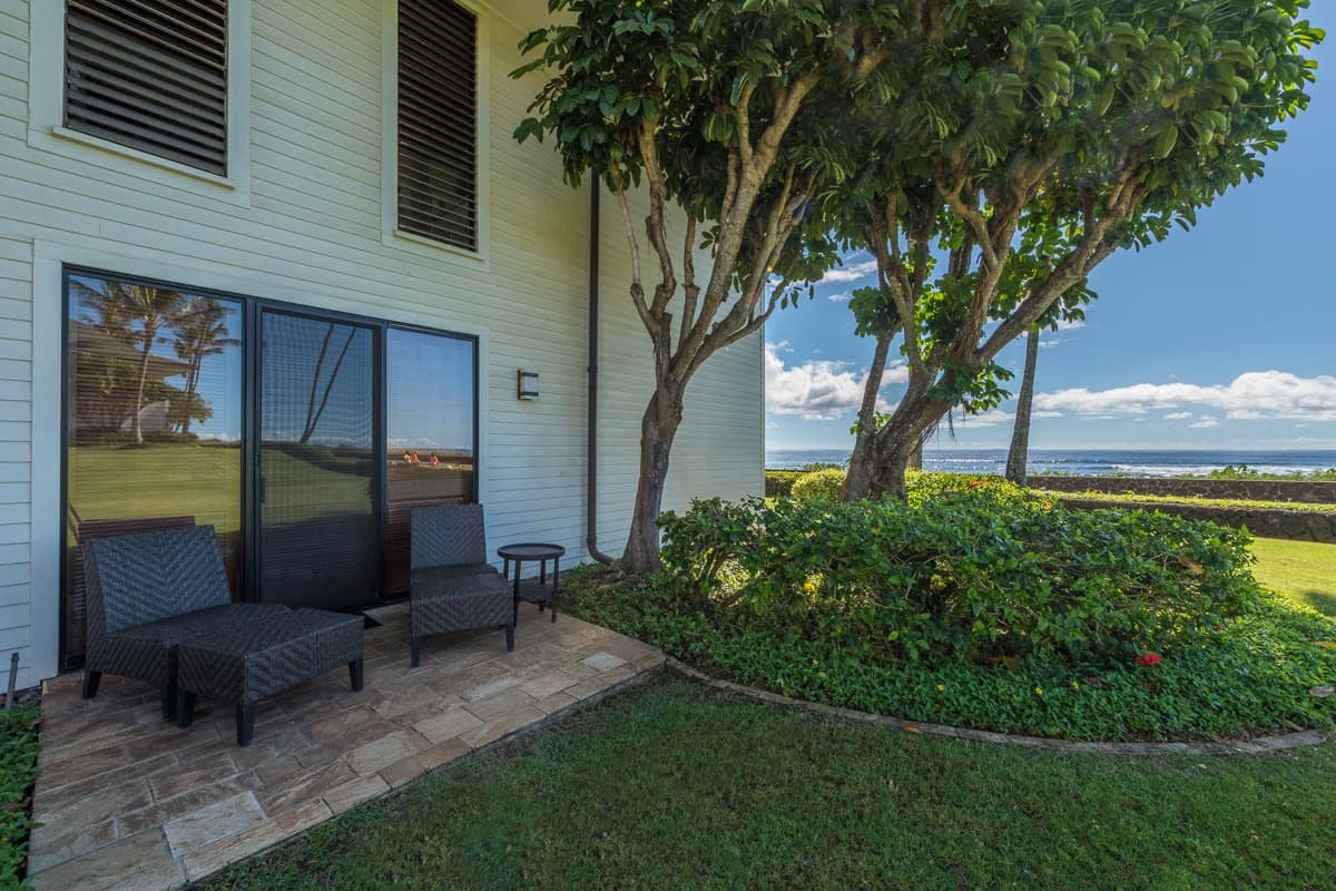 Townhouse in Koloa · ★4.94 · 2 bedrooms · 4 beds · 3 baths - Photo 4