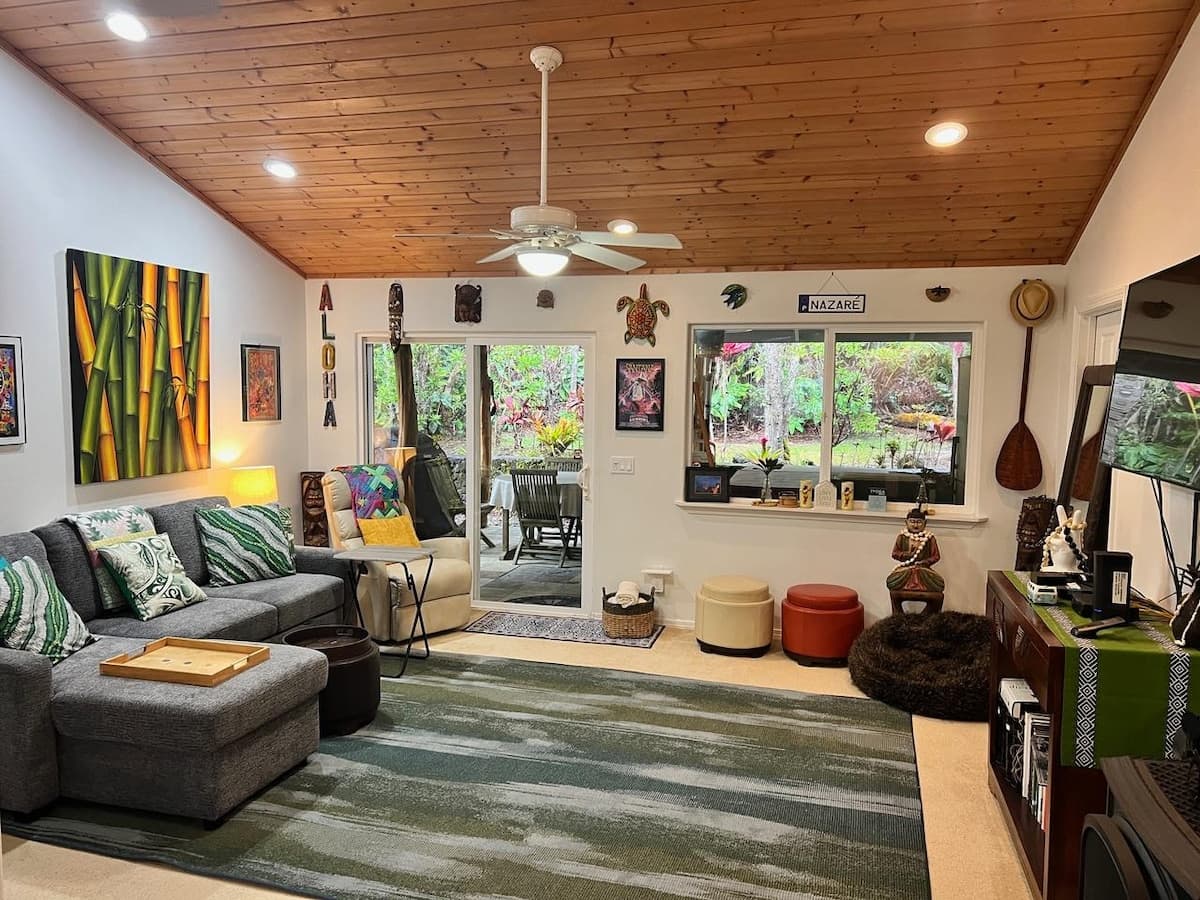 Home in Volcano · ★4.81 · 1 bedroom · 1 bed · 1 bath - Photo 2