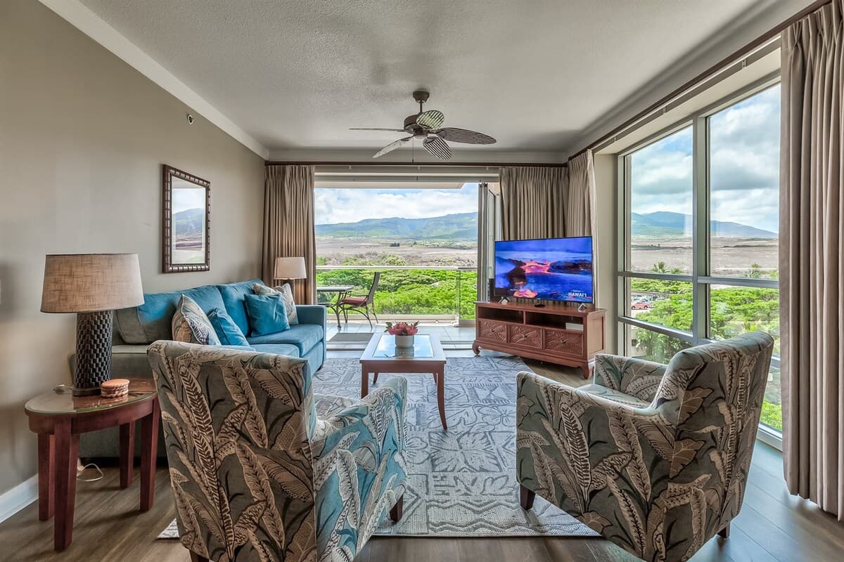 Condo in Lahaina · ★4.91 · 2 bedrooms · 3 beds · 2 baths - Photo 3