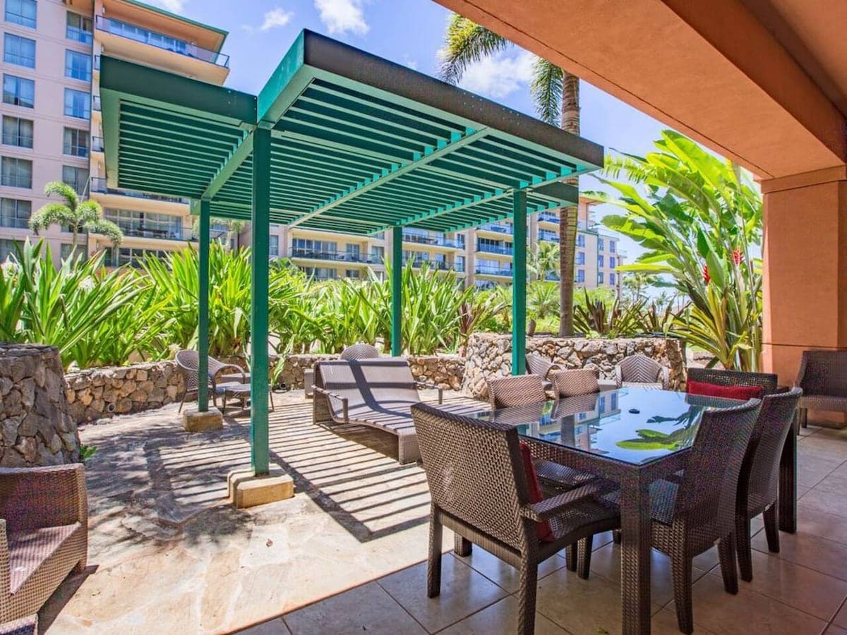 Condo in Lahaina · ★4.95 · 2 bedrooms · 3 beds · 2 baths - Photo 2