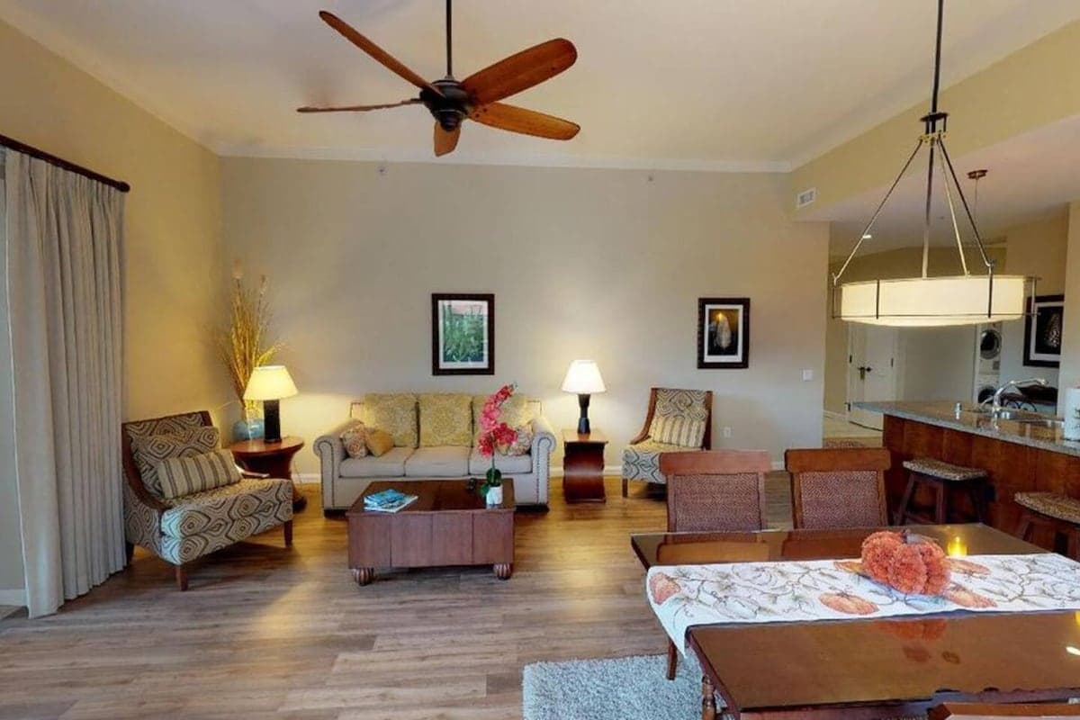 Condo in Lahaina · ★4.95 · 2 bedrooms · 3 beds · 2 baths - Photo 5