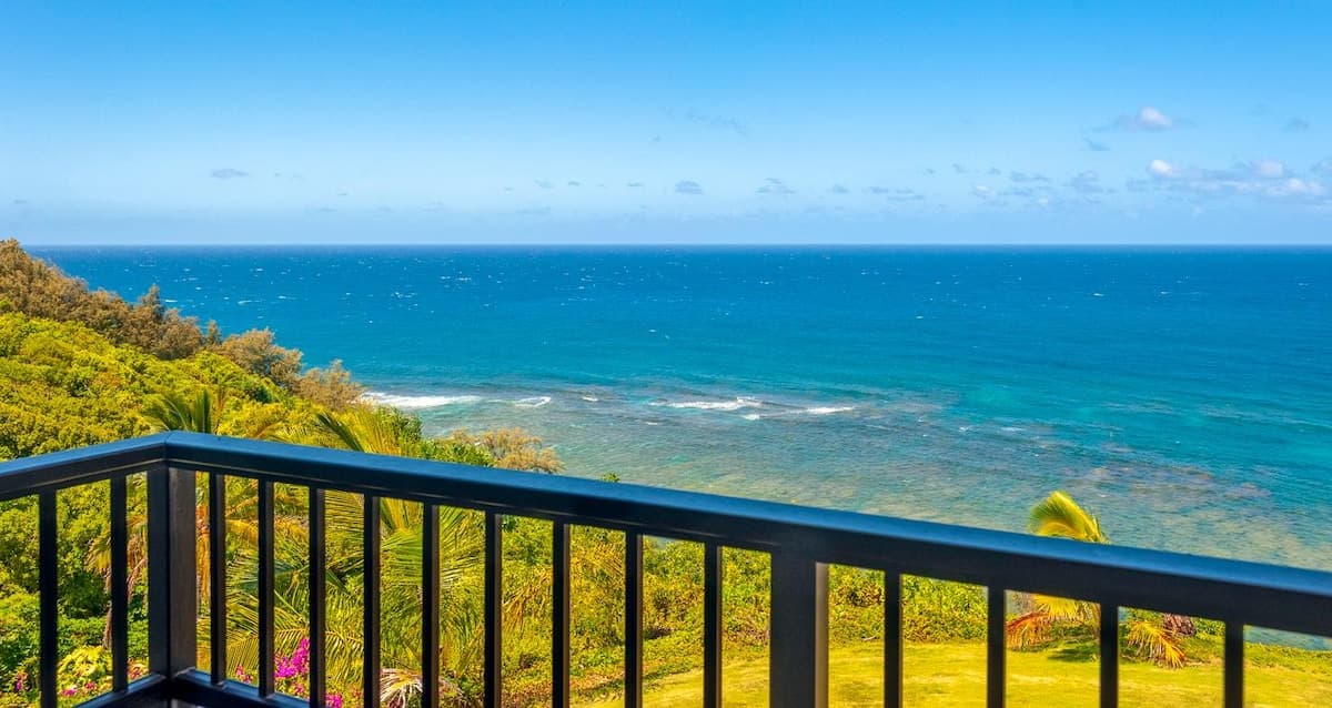 Condo in Princeville · ★4.72 · 1 bedroom · 2 beds · 1 private bath - Photo 3