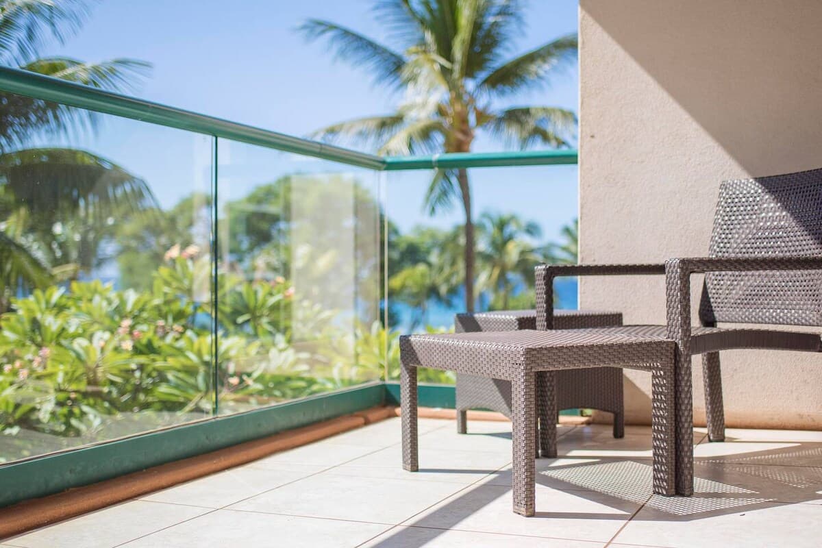 Condo in Lahaina · ★5.0 · 2 bedrooms · 3 beds · 2 baths - Photo 2