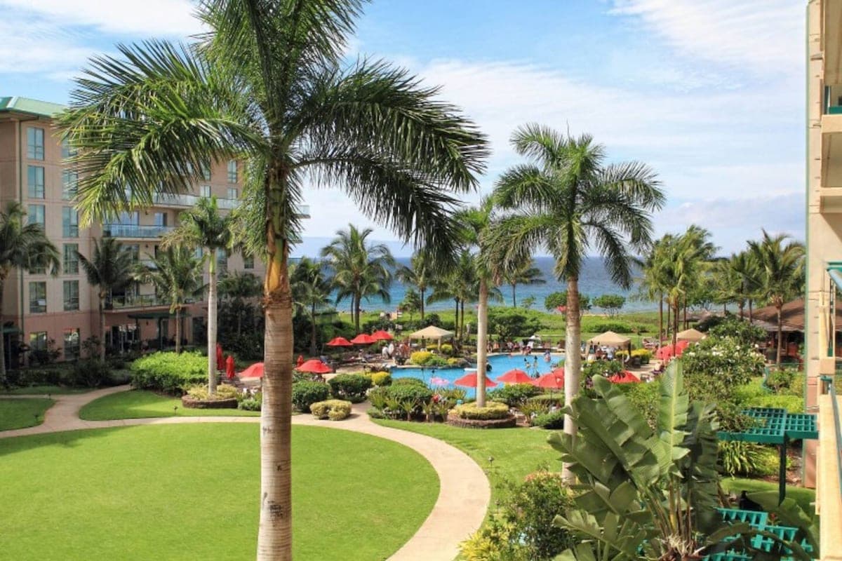 Condo in Lahaina · ★4.91 · 2 bedrooms · 3 beds · 2 baths - Photo 1