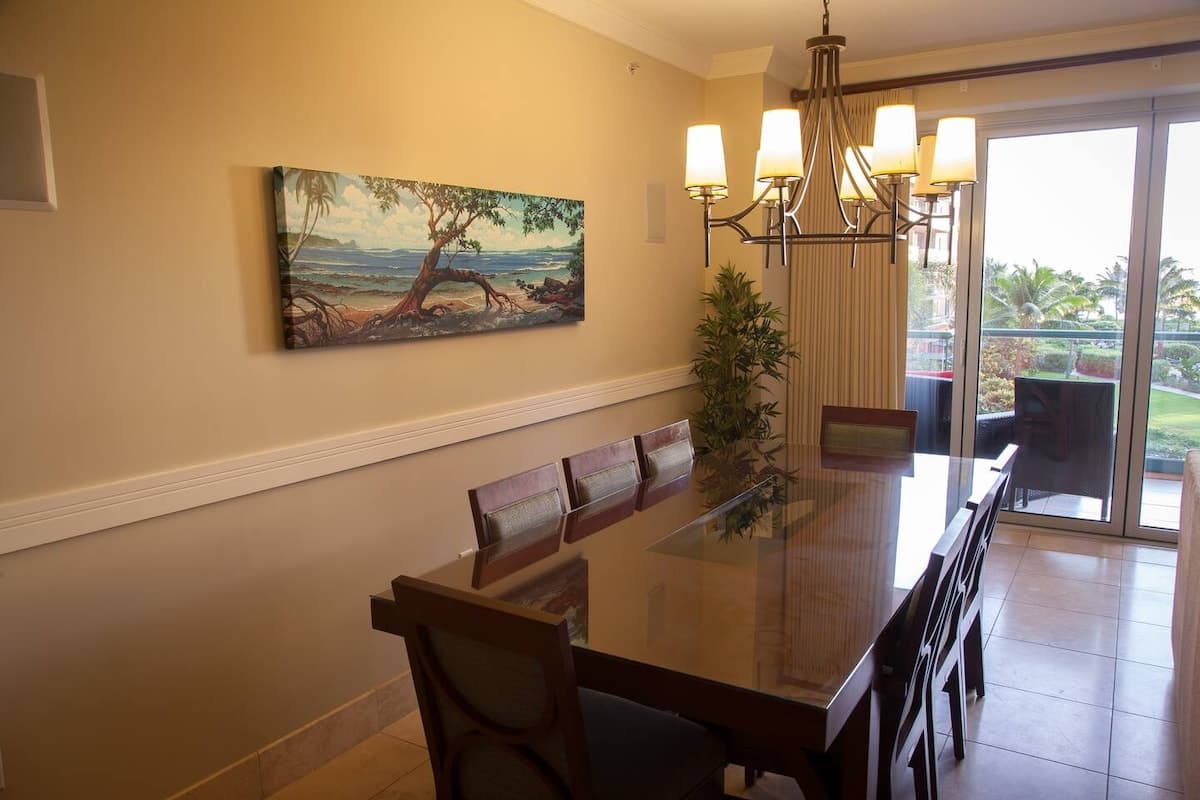 Condo in Lahaina · ★4.8 · 3 bedrooms · 4 beds · 3 baths - Photo 4