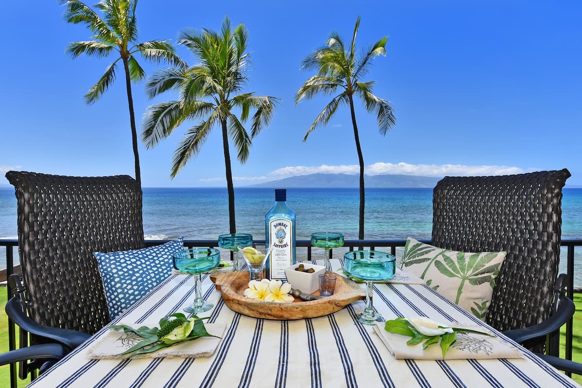Condo in Lahaina · ★5.0 · 2 bedrooms · 3 beds · 2 baths - Photo 1