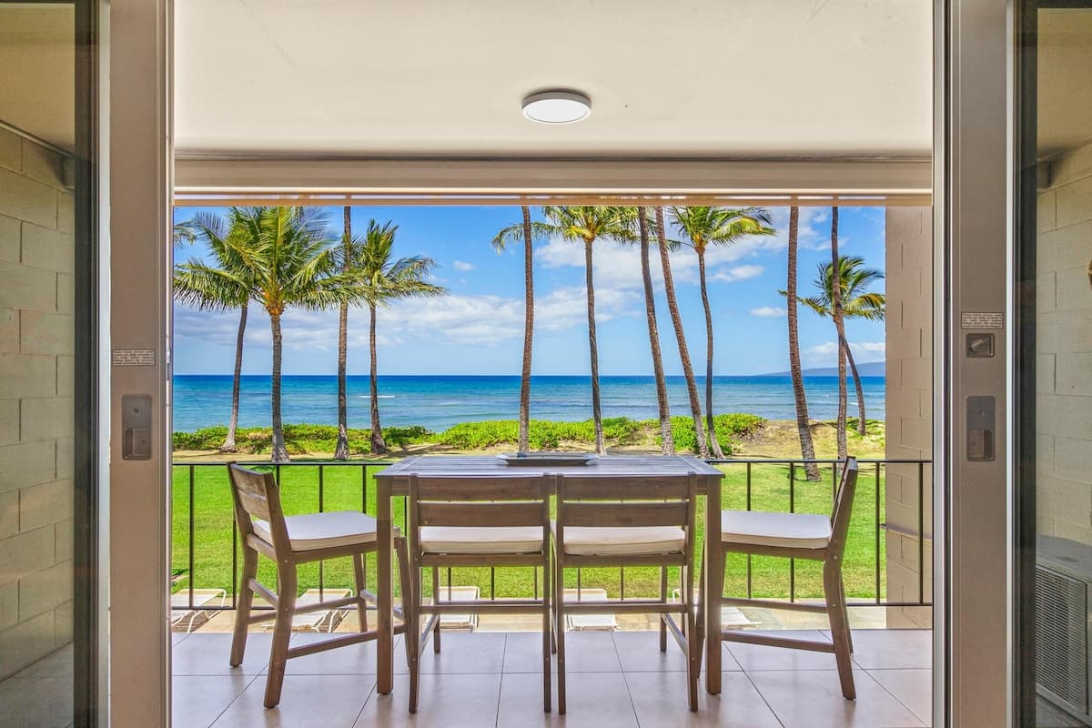 Condo in Kihei · ★4.98 · 1 bedroom · 2 beds · 1 bath - Photo 4