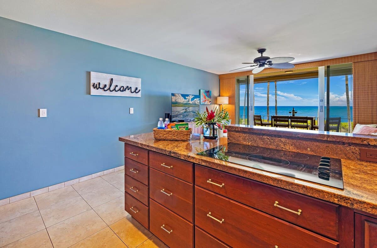 Condo in Kihei · ★4.98 · 1 bedroom · 2 beds · 1 bath - Photo 3