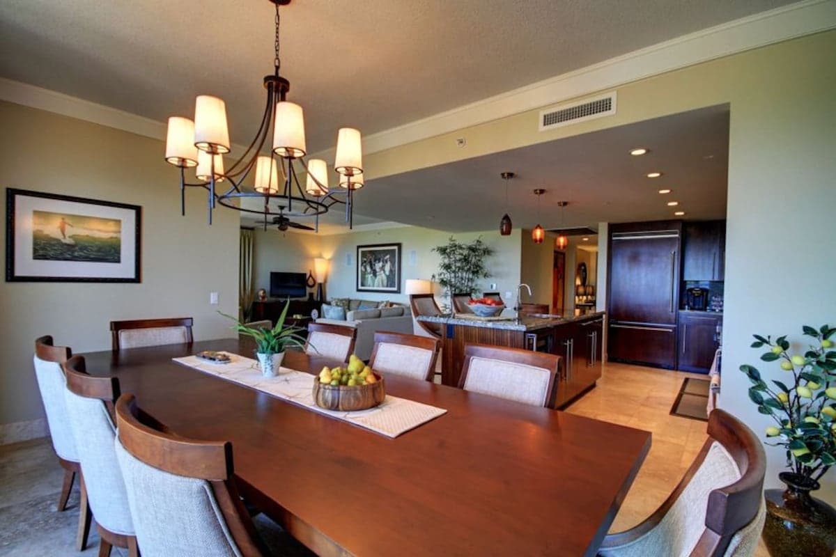 Condo in Lahaina · ★4.67 · 3 bedrooms · 4 beds · 3 baths - Photo 4