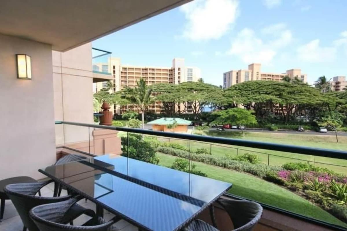 Condo in Lahaina · ★4.79 · 1 bedroom · 2 beds · 1 bath - Photo 1