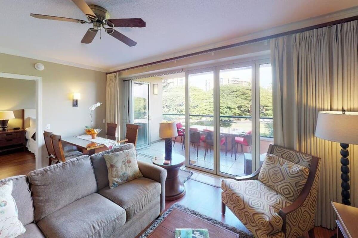 Condo in Lahaina · ★4.79 · 1 bedroom · 2 beds · 1 bath - Photo 5