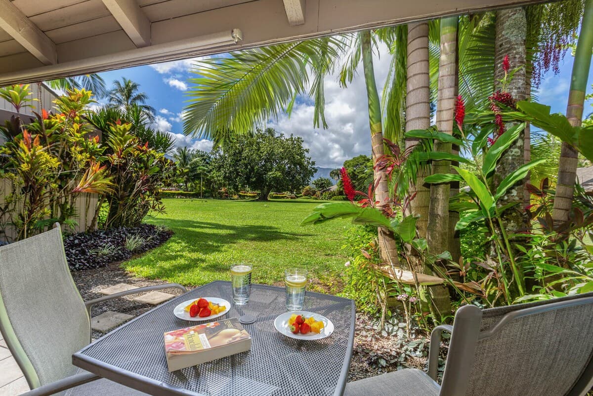 Condo in Princeville · ★4.71 · 2 bedrooms · 4 beds · 2 private baths - Photo 2