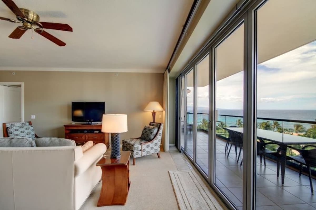 Condo in Lahaina · ★4.5 · 2 bedrooms · 3 beds · 2 private baths - Photo 4