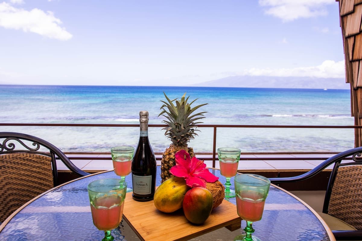 Condo in Lahaina · ★4.11 · 2 bedrooms · 4 beds · 2 baths - Photo 1