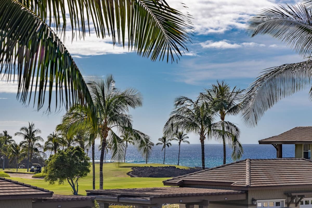 Townhouse in Waikoloa Village · ★4.9 · 3 bedrooms · 3 beds · 3 baths - Photo 4