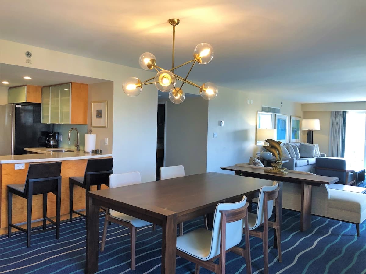 Ala Moana Hotelcondo 3426 2br/3ba Regal Suite-1K2Q - Photo 3