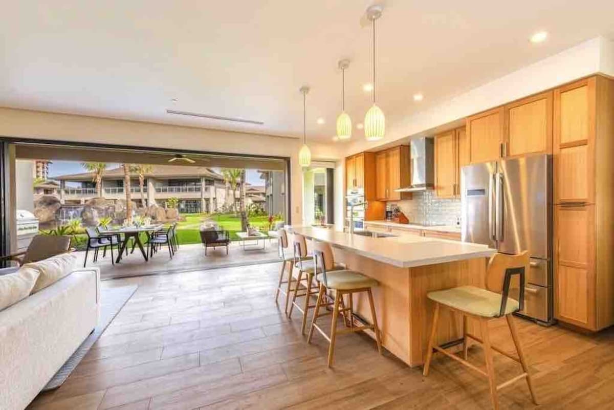 Villa in Lahaina · ★4.92 · 3 bedrooms · 4 beds · 3 baths - Photo 5