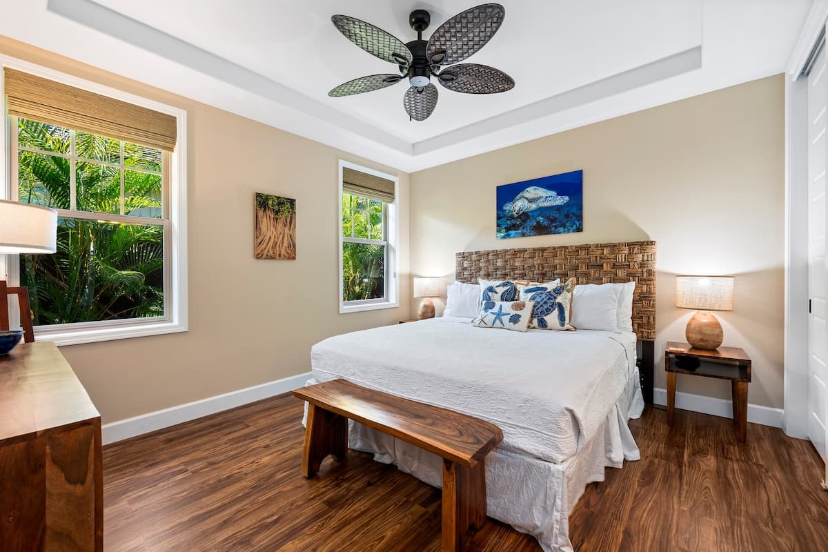 Home in Kailua-Kona · ★4.87 · 3 bedrooms · 3 beds · 2.5 baths - Photo 4