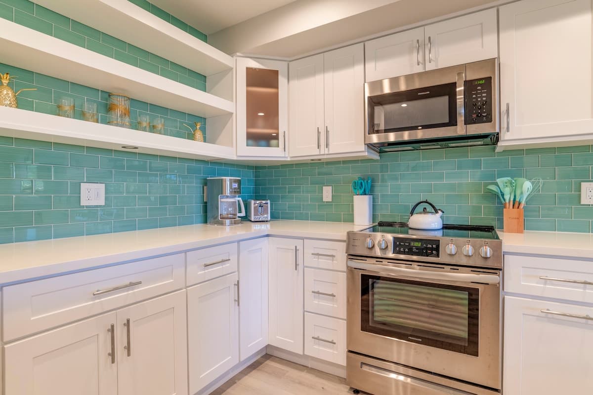 Villa in Lahaina · ★4.46 · 3 bedrooms · 4 beds · 3 shared baths - Photo 3