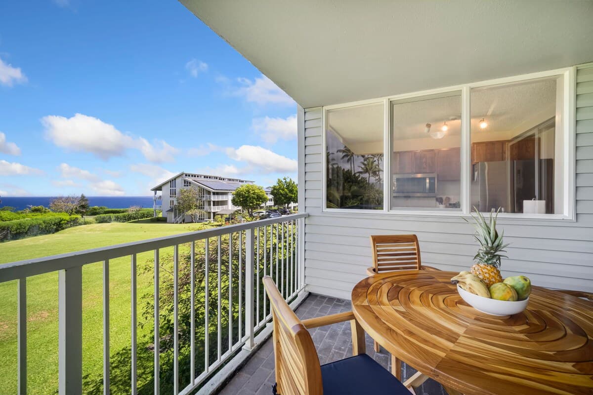 Condo in Princeville · ★4.89 · 1 bedroom · 1 bed · 2 shared baths - Photo 4