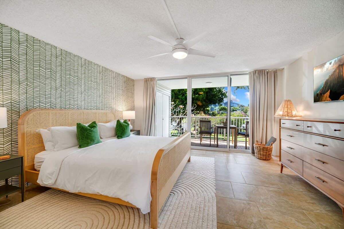 Condo in Princeville · ★4.89 · 1 bedroom · 1 bed · 2 shared baths - Photo 3