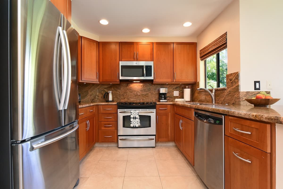 Condo in Lahaina · ★4.89 · 1 bedroom · 1 bed · 2 baths - Photo 1