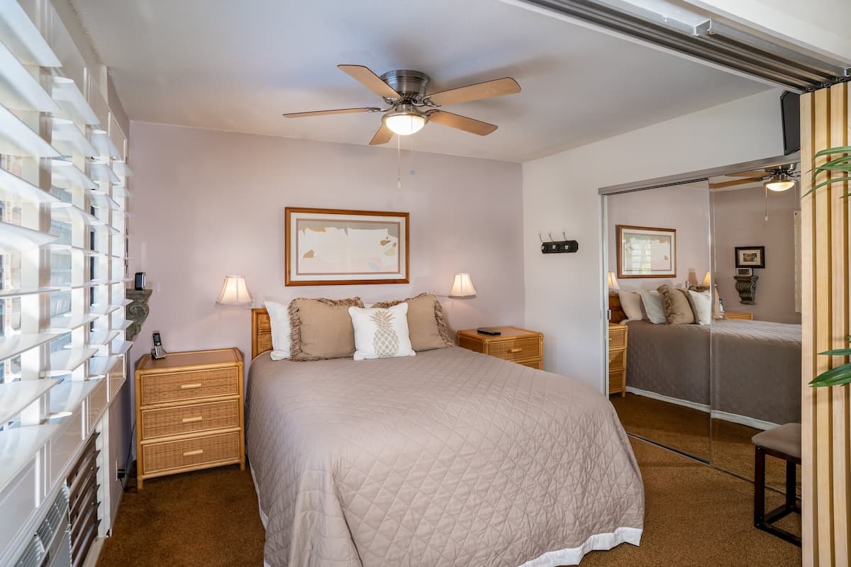 Condo in Wailuku · ★4.66 · 1 bedroom · 1 bed · 1 bath - Photo 2