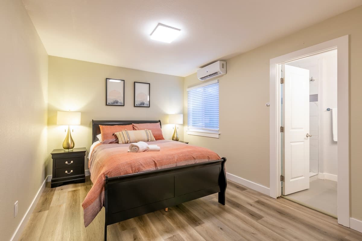 Downtown Duplex, Walk to SAP Center & Conv. Ctr - Photo 4