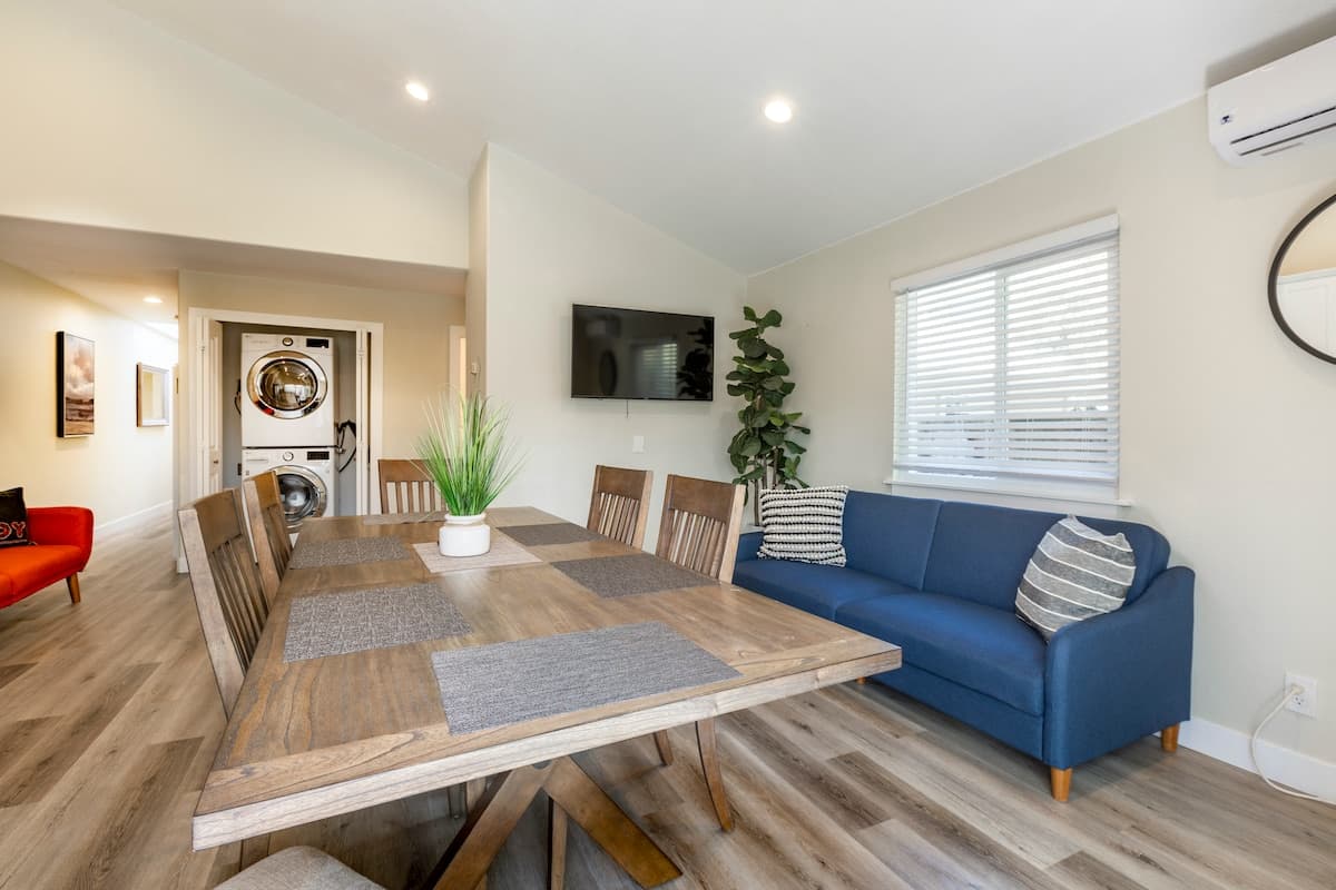 Downtown Duplex, Walk to SAP Center & Conv. Ctr - Photo 3